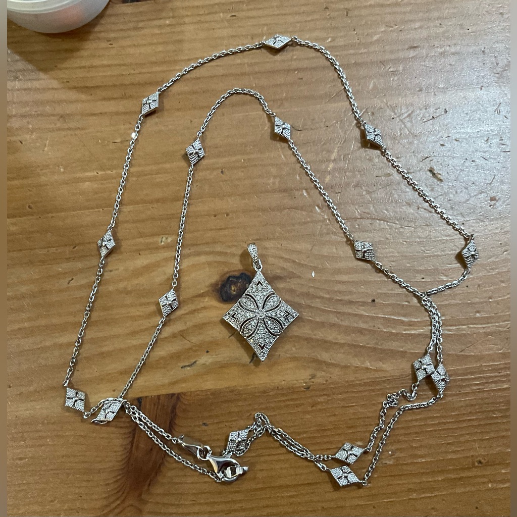 Affinity Diamonds:925 Sterling Silver Diamond Shaped Pendant/Enchanter And Chain